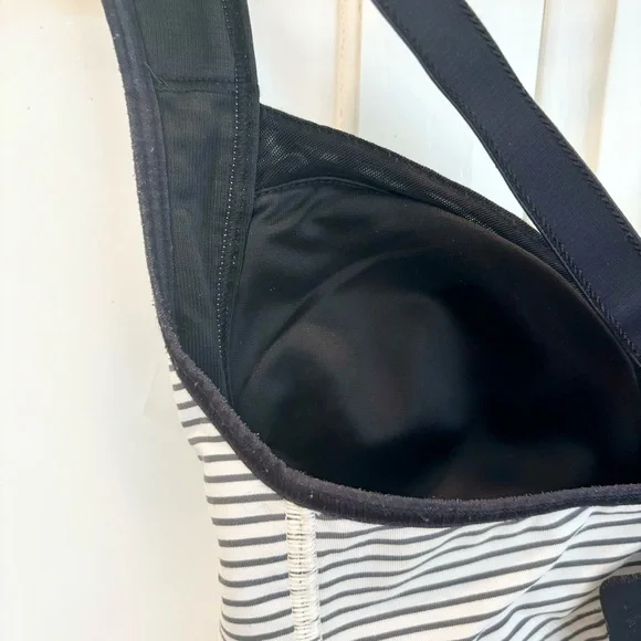 Lululemon Ta Ta Tamer II Hyper Stripe Angel Wing / Black 34C - Picture 9 of 12
